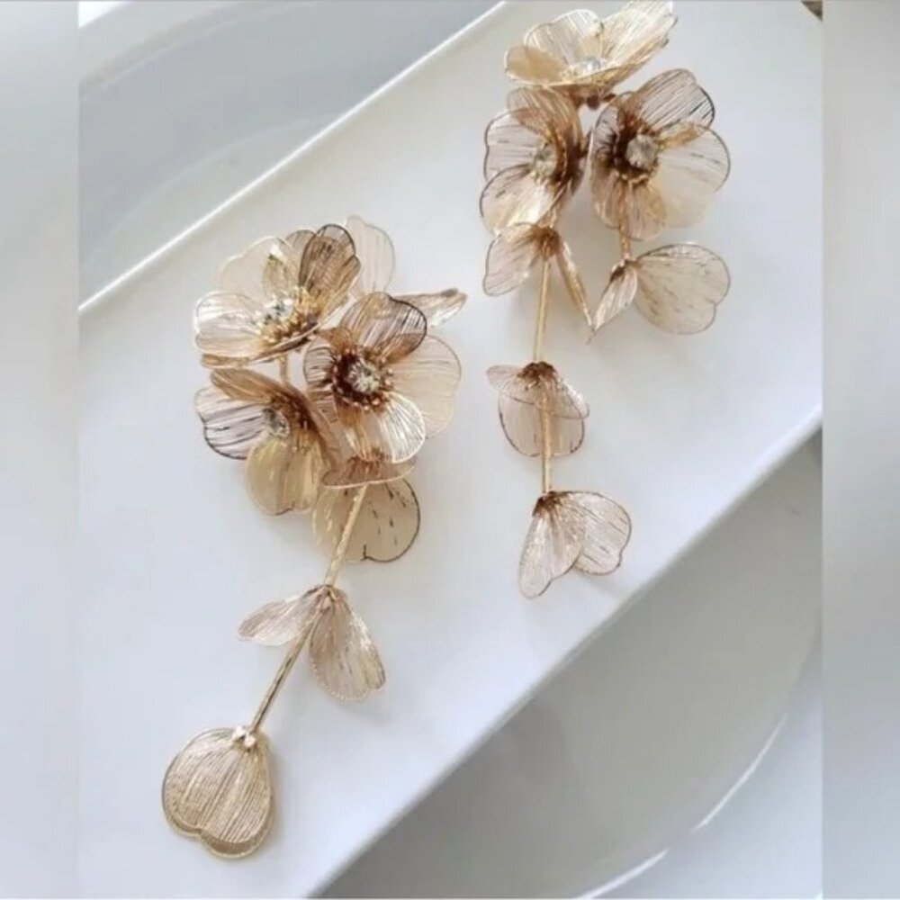 ✨ Zara Kate Middleton statement cascading floral earrings ✨ with GIFT BOX ✨💕💕 - Picture 6 of 11